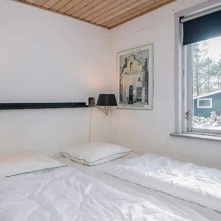 4 Person In Feriehus Blåvand