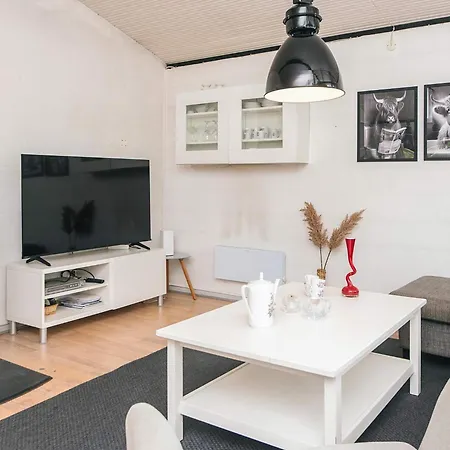 4 Person In Semesterbostad Blåvand